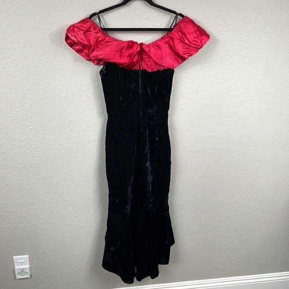 Gunne Sax Jessica McClintock Black Velvet Off Shoulder Red Ruffle Trumpet Dress - Picture 6 of 14